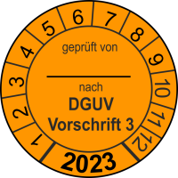 P0122 Prüfplakette geprüft nach DGUV Vorschrift 3 Jahreszahl 